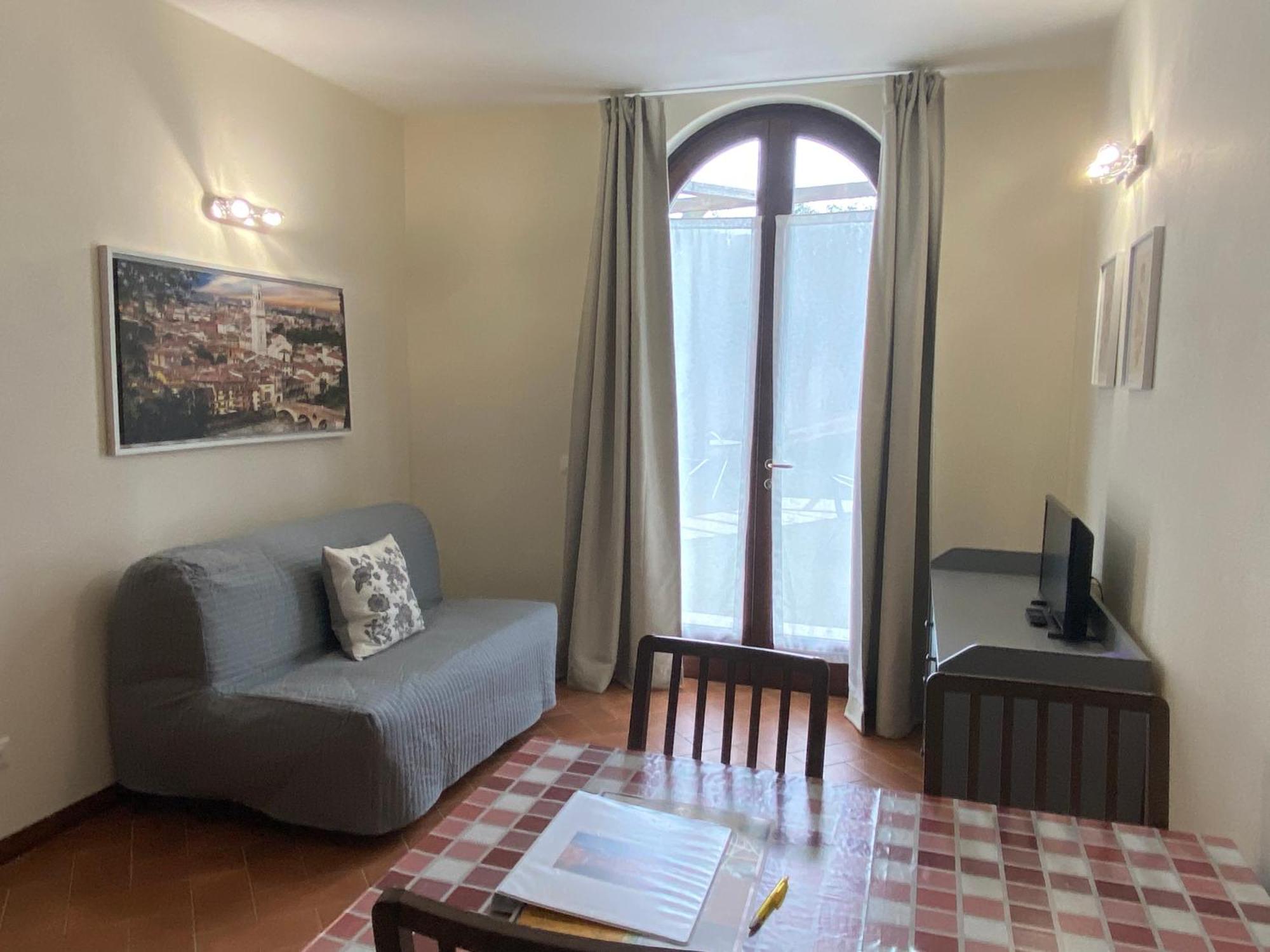 Ferienwohnung Residenza Cipressi E Olivi Verona Exterior foto