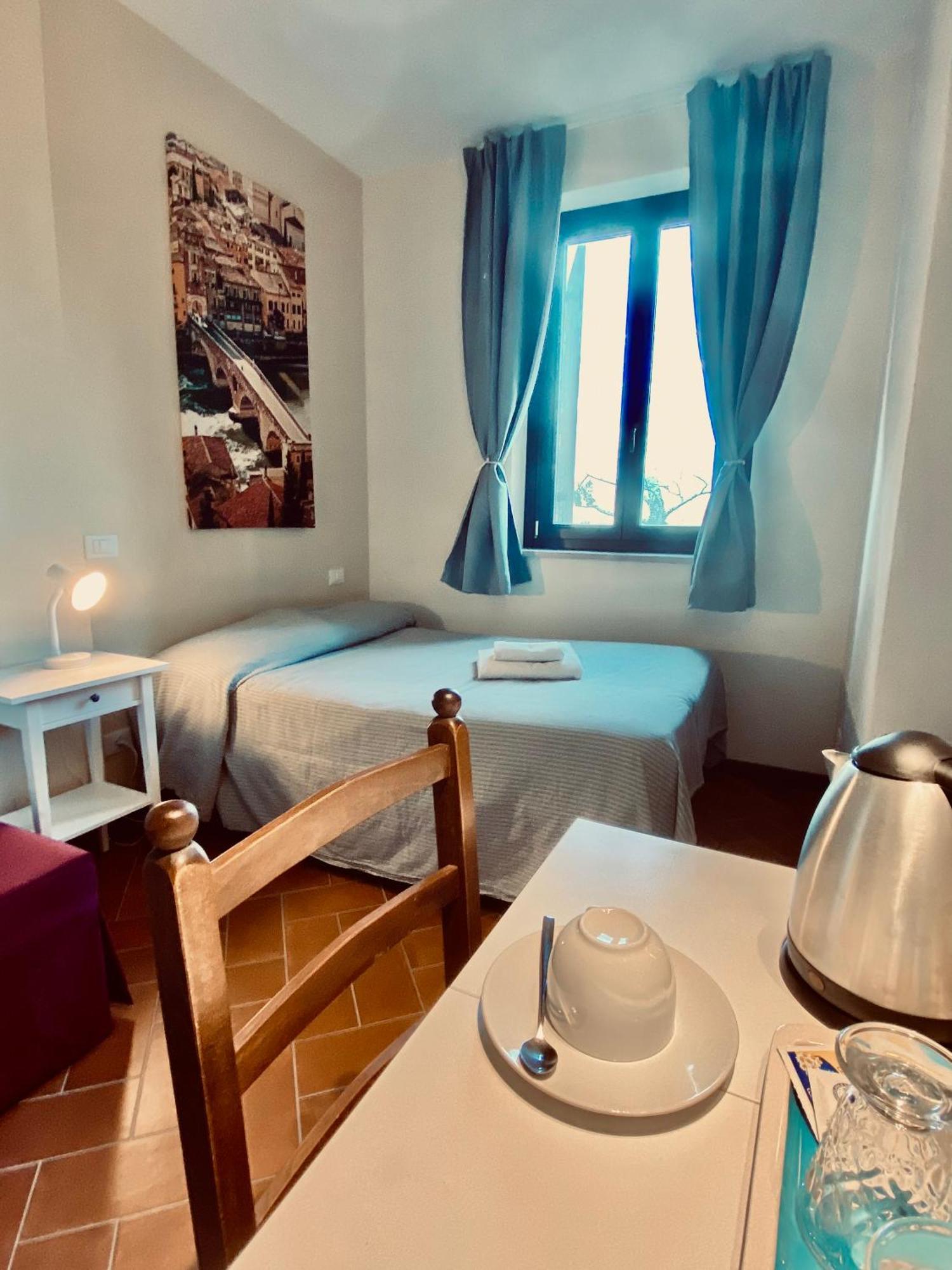 Ferienwohnung Residenza Cipressi E Olivi Verona Zimmer foto