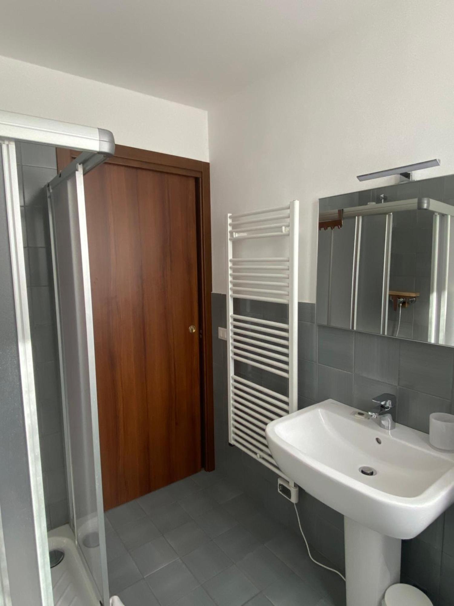 Ferienwohnung Residenza Cipressi E Olivi Verona Exterior foto